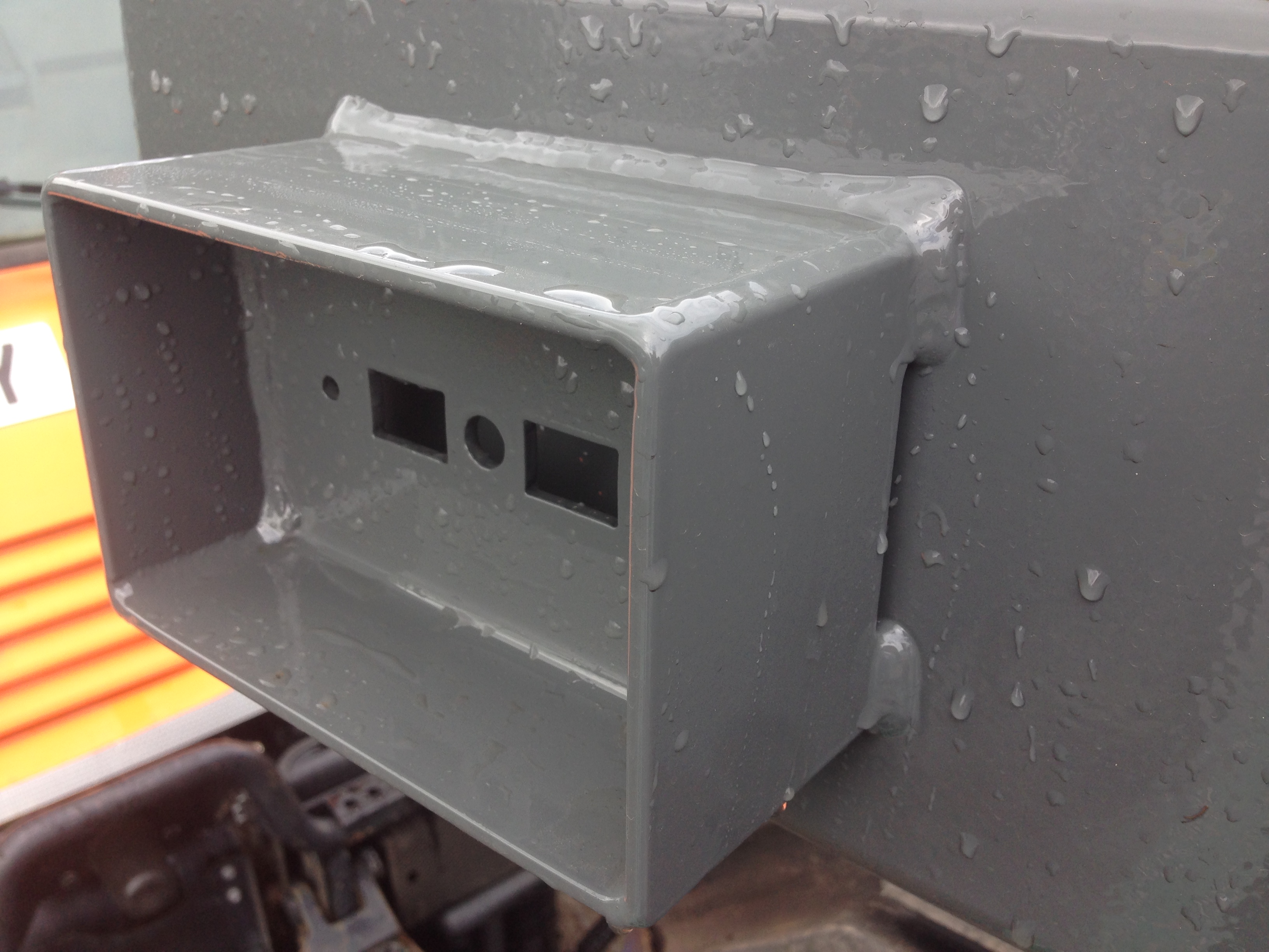 GLENDALE TREES SPECIALLY DESIGNED AND BUILT TANDEM AXEL CHASSIS